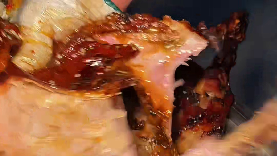 夜宵简单吃个手撕烤全羊