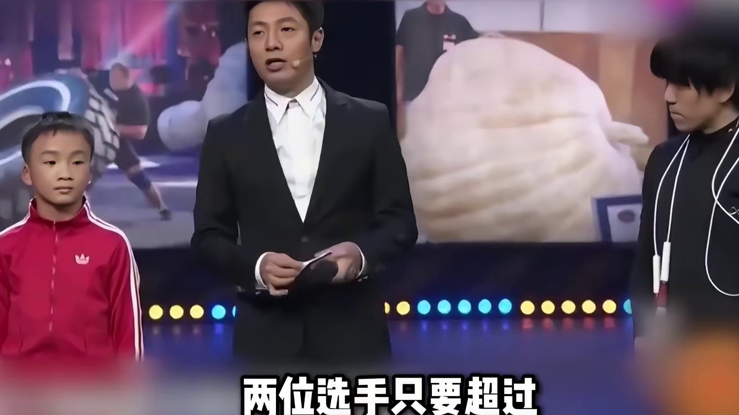 跳绳冠军来中国叫嚣踢馆，惨遭12岁小学生血脉压制