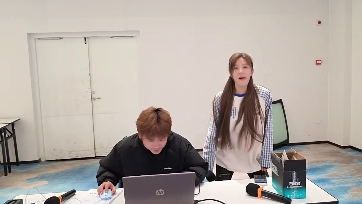 乔妹喊麦！弹幕爆笑在旁运营也没忍住