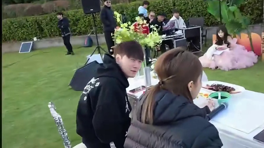 太痛了，太痛了～
#小小小酷哥 #小小宇1995 #组织1995 #体面 #1995好声音第三季