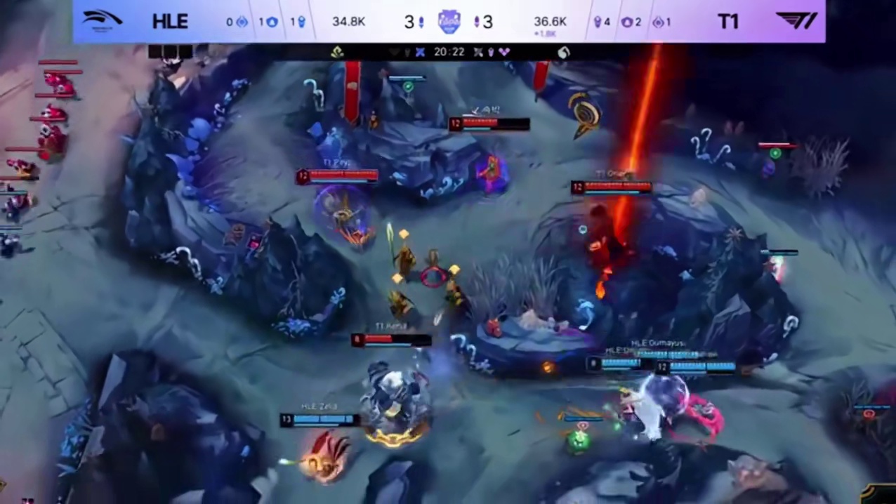 T1战胜HLE T1不装了？开始认真模式，Gumayusi再度被线杀，成为突破口。