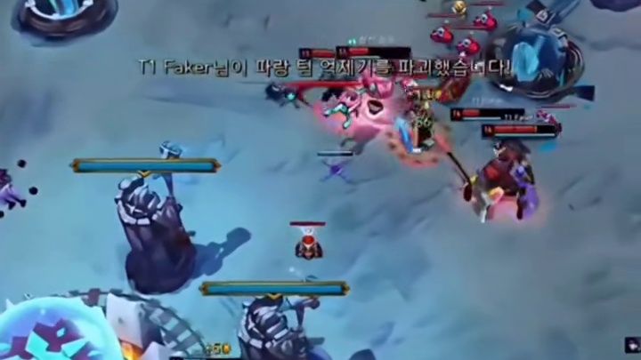 T1今天太猛了！Kanavi野区被搞！Peyz都向前闪现打输出！恭喜T1拿下赛点！