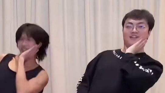 《小小烟花小龙solo》