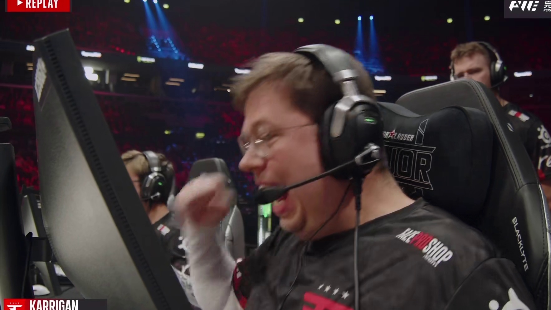 jcobbb低经济局沙鹰爆头三杀逆转比赛