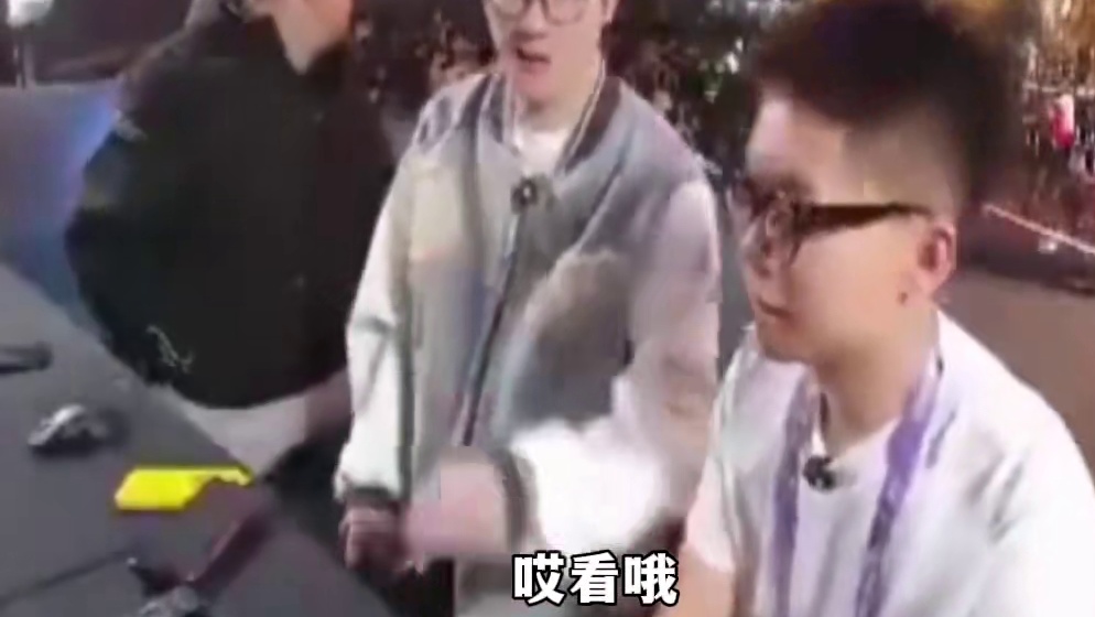 白鲨让念旧看看人家AG，激发一下念旧。明年好好打突破小组赛。一下给念旧干沉默了。#AG获得2025C