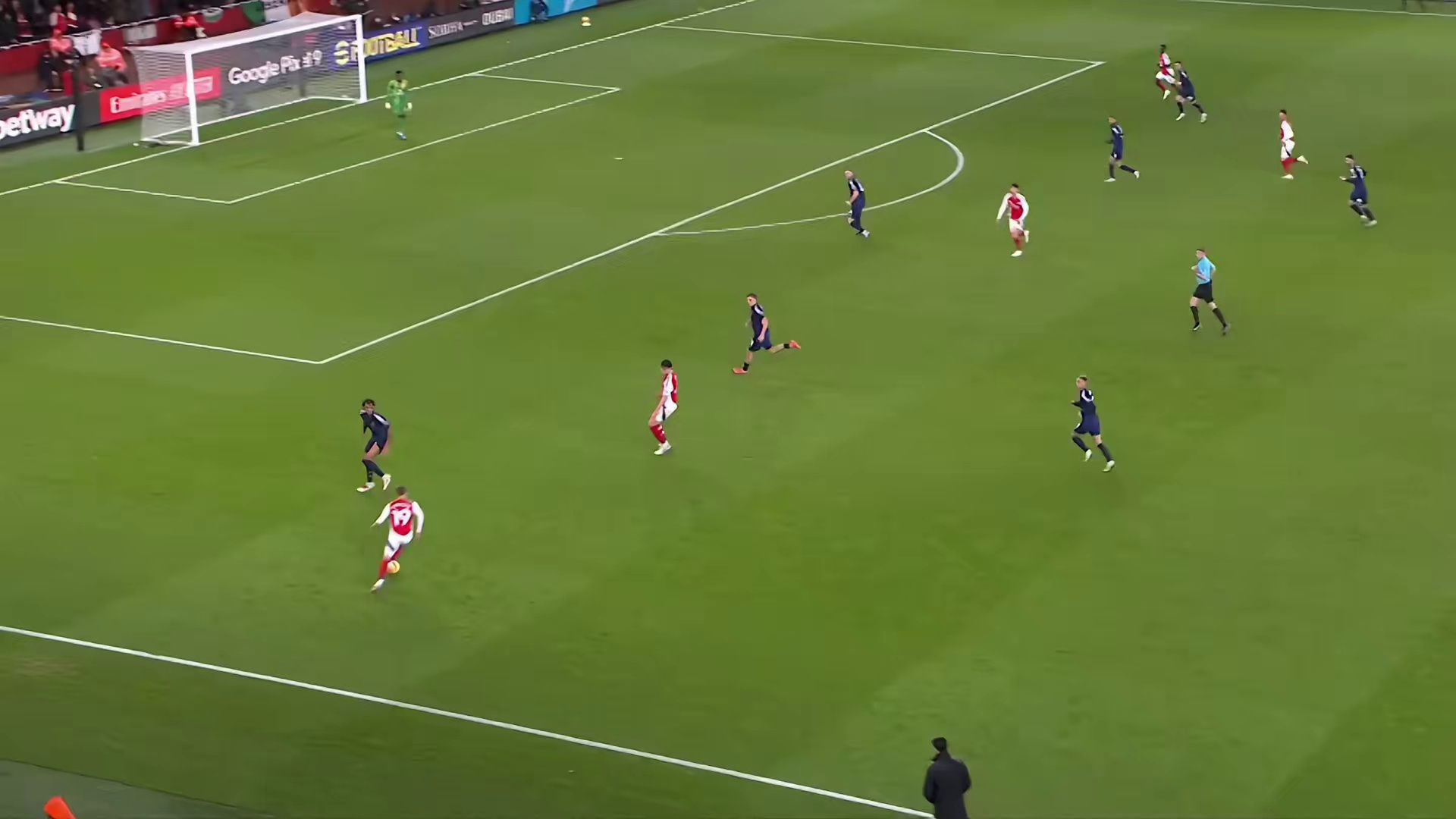 都说他的防守有费迪南德影子