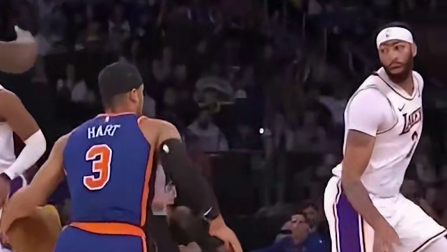 浓眉哥连续封盖两个人