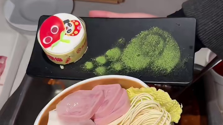 #真香真有料快来海底捞 #海底捞双料真香锅 #好火锅鲜说话