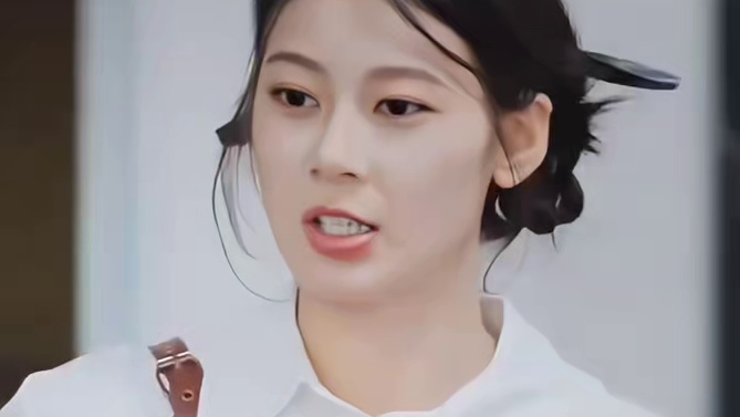 赵昭仪 熟悉之前：不好意思… 熟悉之后：那你亲一口！