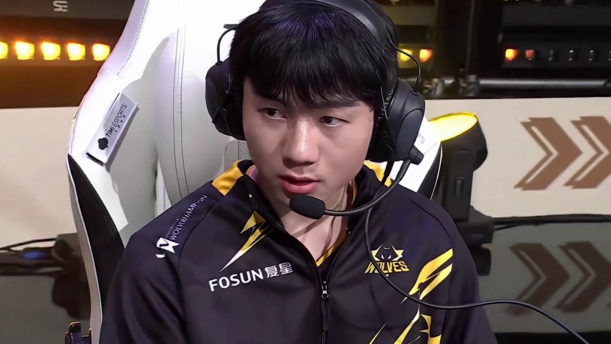 这是一个关于传承的故事，在S联赛的舞台上，少年们还在继续书写他们的篇章....
#2025S联赛秋季