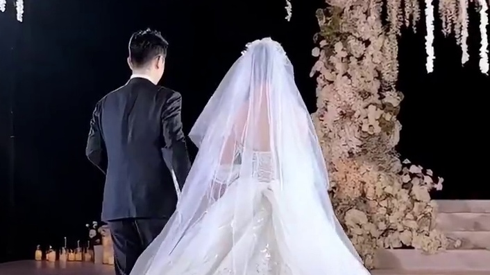 她不叫新娘，她叫魏亚蕊 L