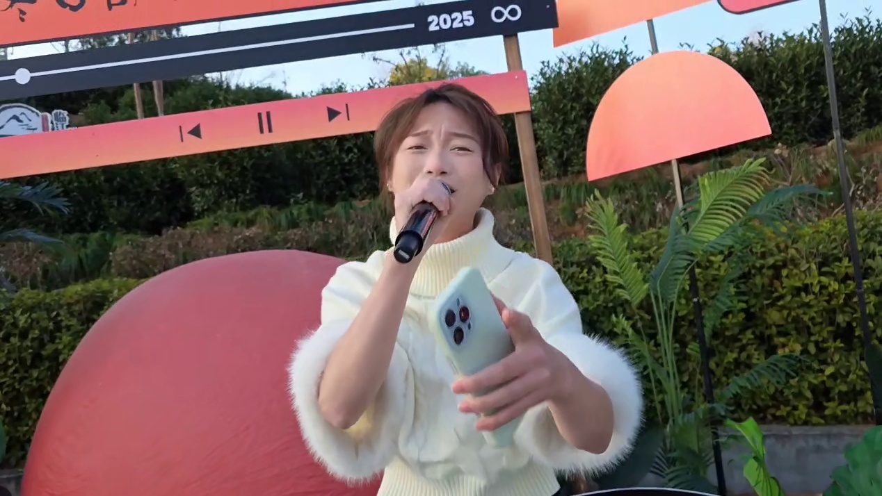 二狗贴脸开大！开场就摔一跤爆笑如雷