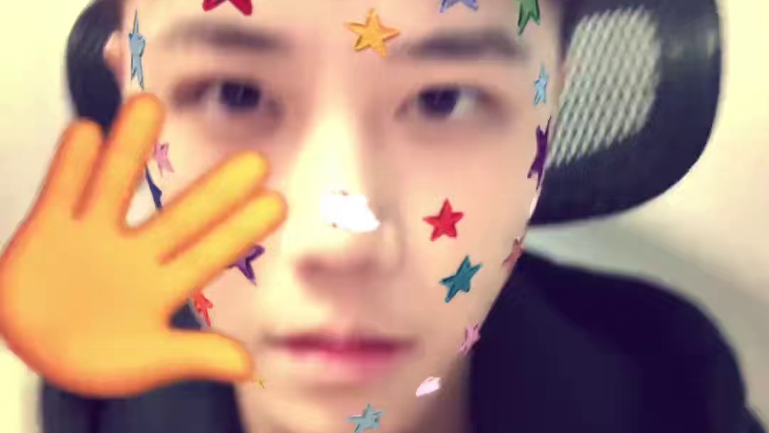 出门健身了闺蜜们 #星星手势舞特效太权威了