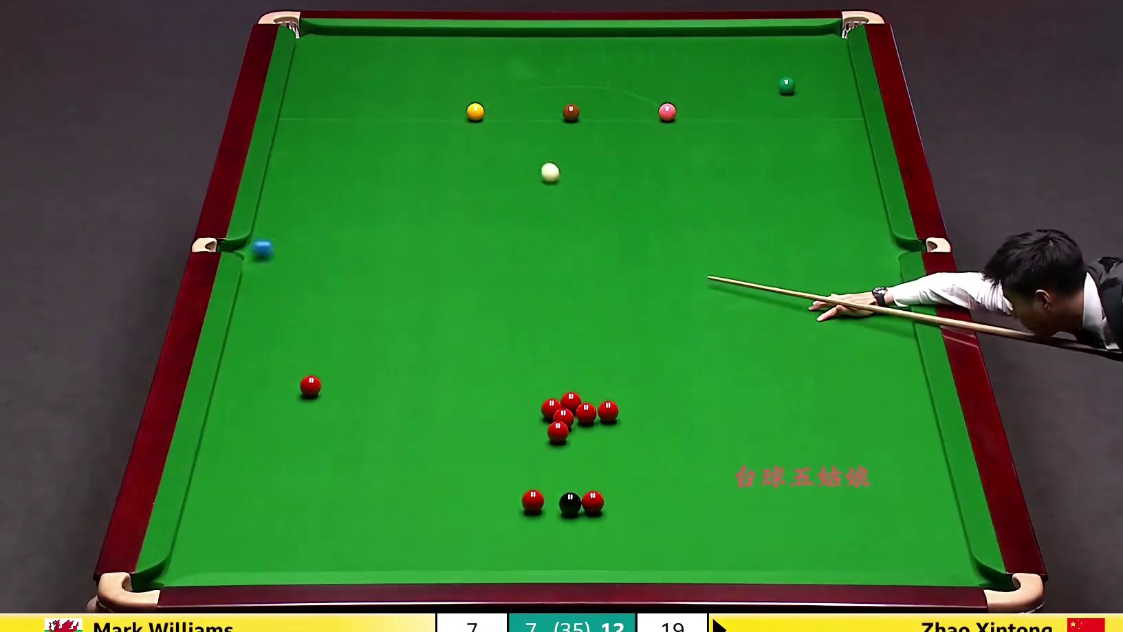 赵心童挑战最准男人，两杆离谱长台击溃马叔心态，球迷：太离谱了