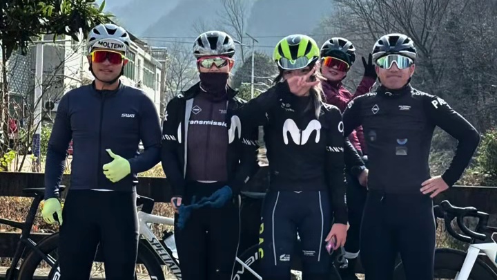 ✅好消息：我们都在骑车‍♂️‍♀️‍♂️
❌坏消息：山顶正在下雪️❄️
 #合肥Specialize