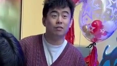 Viper到达基地在喂零食啦 ​​​