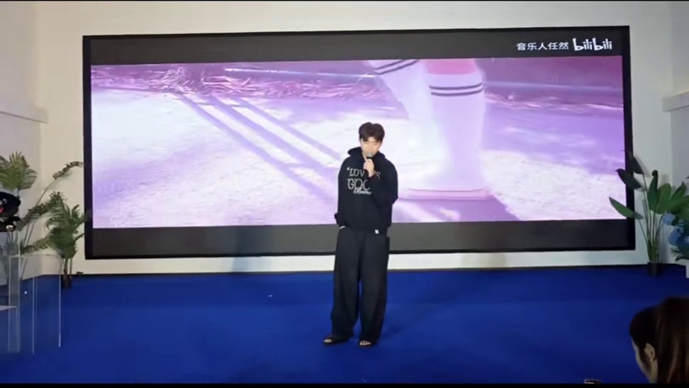 飞鸟和蝉-瓦子#小小小酷哥 #blue1995