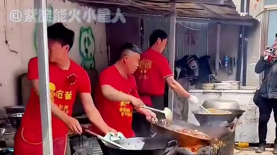 说农村大席是预制菜，简直就是诽谤 L