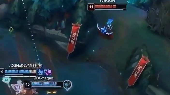 曾经的闪现我秀你，如今闪现我救你