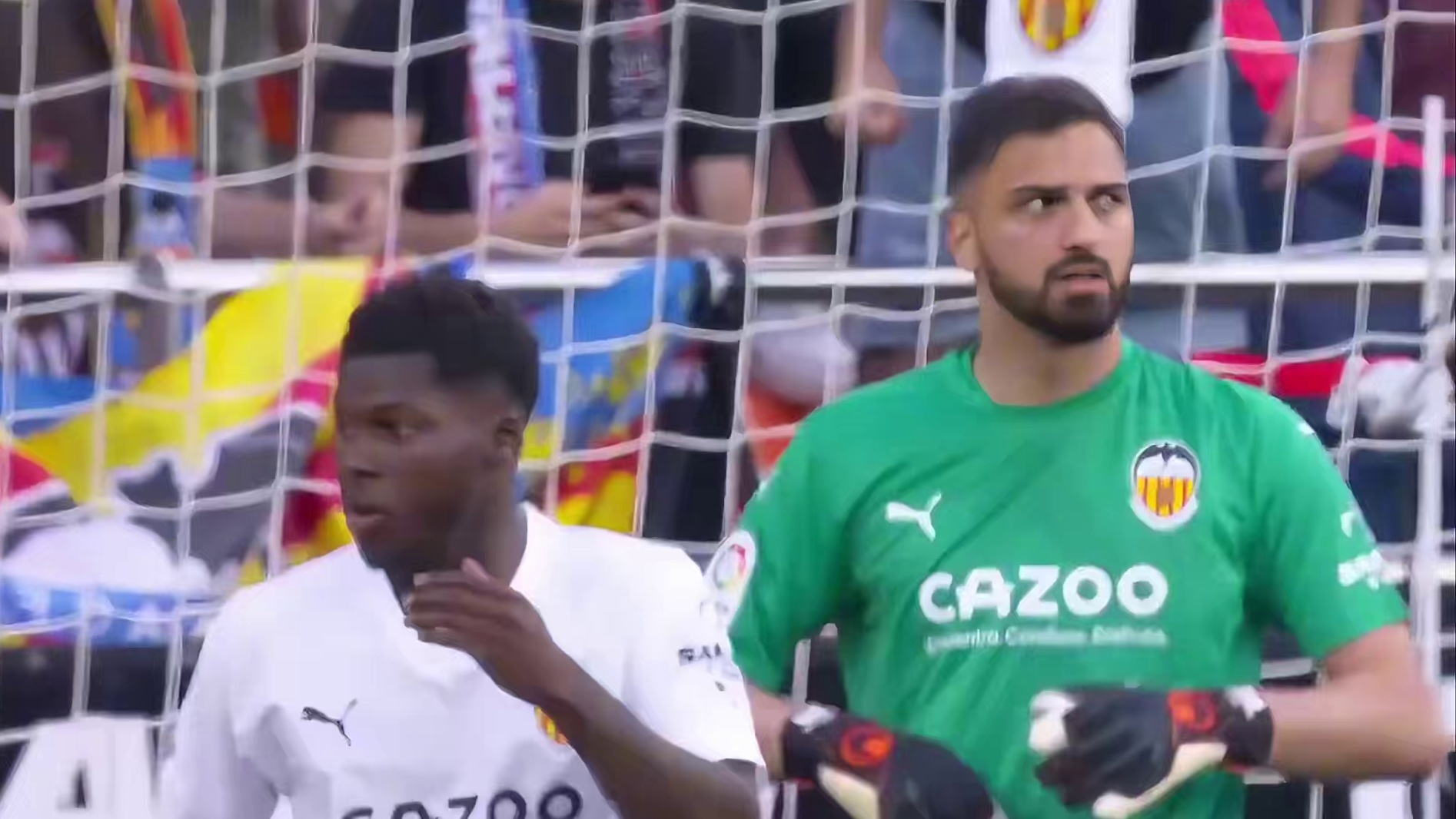 格鲁吉亚绝不是克瓦拉茨赫利亚一个人扛着前进的球队