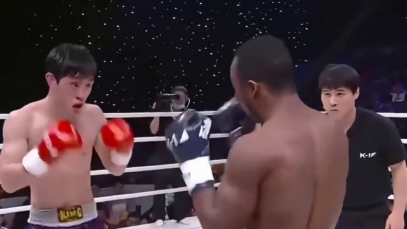 美国黑人太狂妄目中无人，惨遭中国悍将王志玮一拳ko，挺尸擂台