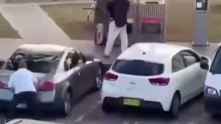 澳大利亚邦迪海滩枪击事件！ #热点新闻事件 #自由美利坚 #枪击案