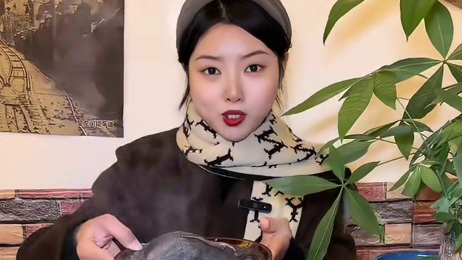 没想到在民和路吃顿重庆火锅只要128️4人餐，10个荤10个素，就是这家渝忆杰老火锅 #眉山 #重庆