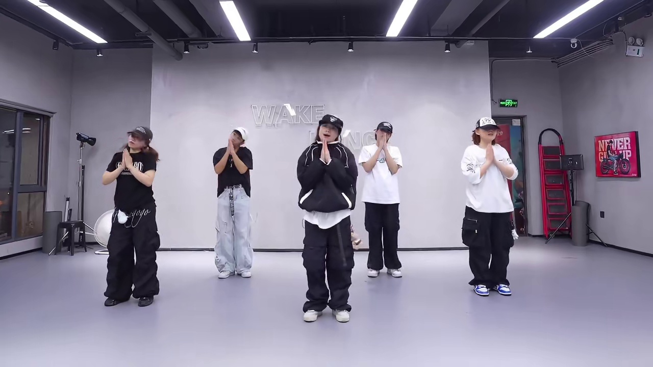 我自风情万种，与世无争