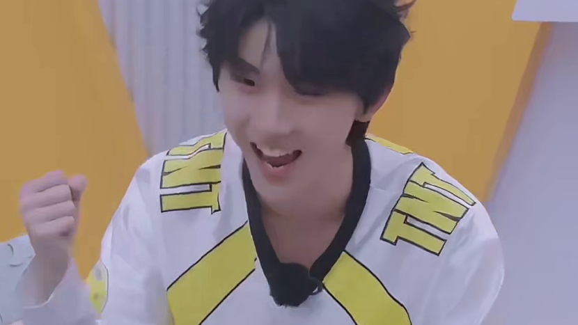 丁程鑫像是猜到了他会出布一样