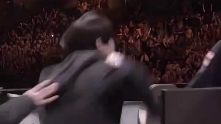 凤凰双C的羁绊：Doinb力挺Lwx #Doinb  #Lwx  #2025德玛西亚杯   #202