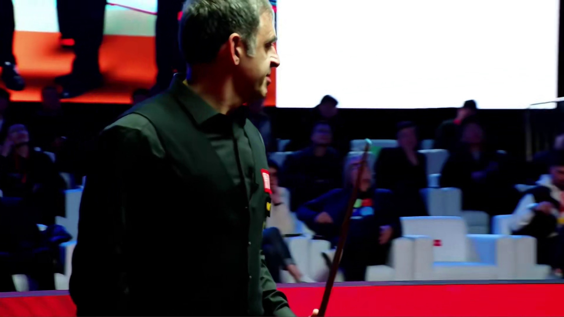 奥沙利文跨界挑战中八，交手准神郑宇伯，究竟谁更胜一筹？