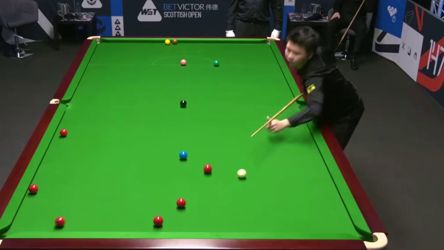 2025斯诺克苏格兰公开赛：周跃龙vs克雷吉