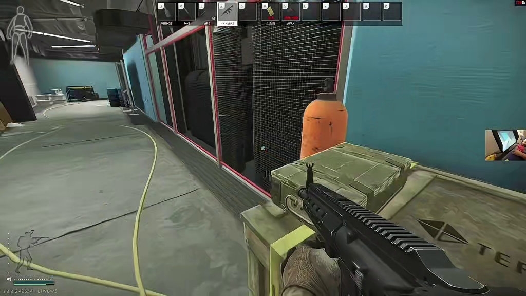 实验室改枪HK416 和敌人博弈到最后一分钟