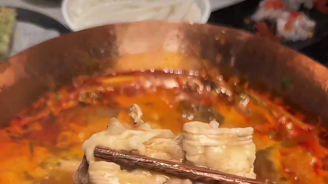 北海极品贵州酸汤火锅！五天吃了三次。。巨好吃