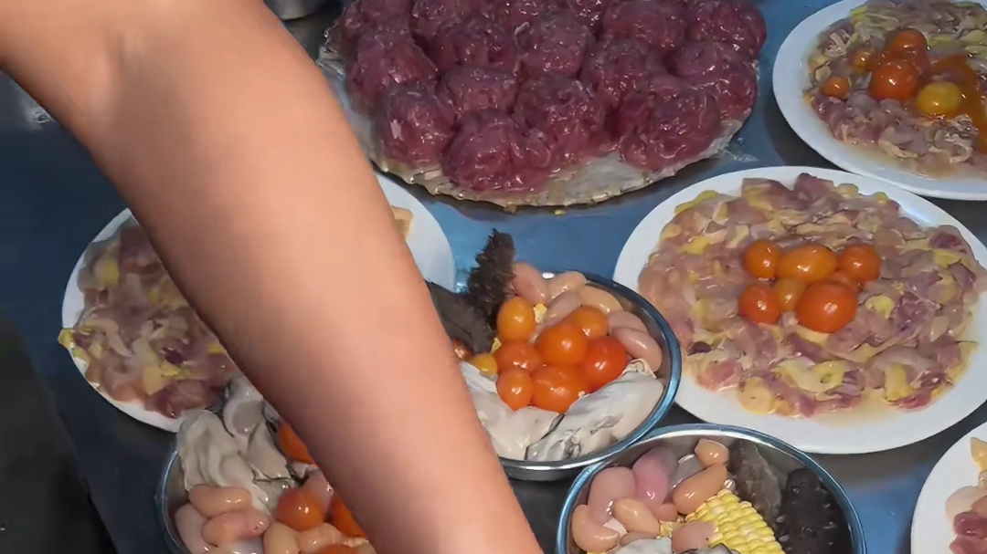 藏在南宁居民楼下的石橄榄鸡煲！不起眼却真的巨巨好吃