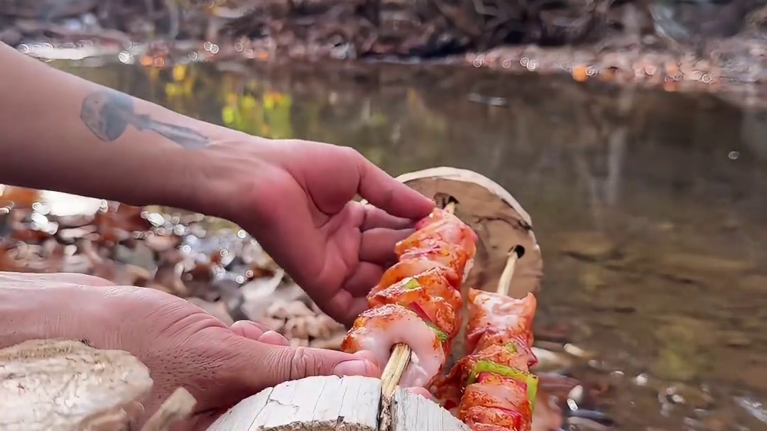 森林烤鱼肉串 木炉烤牛排 什锦烩饭