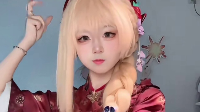 客官，买点烟花吗