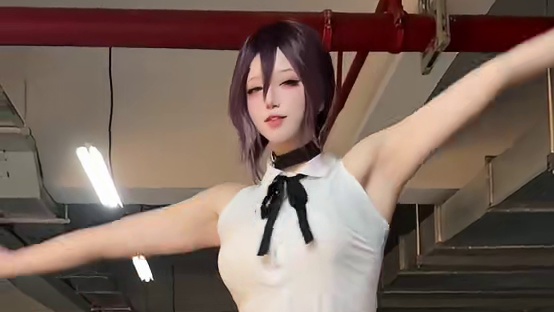 翻跳蕾塞的IRIS OUT舞