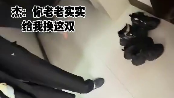 仅皮下日常ooc致歉 tag防对家
#杰佣 #cos #cos日常 #花絮 #第五人格 私设致歉 杰