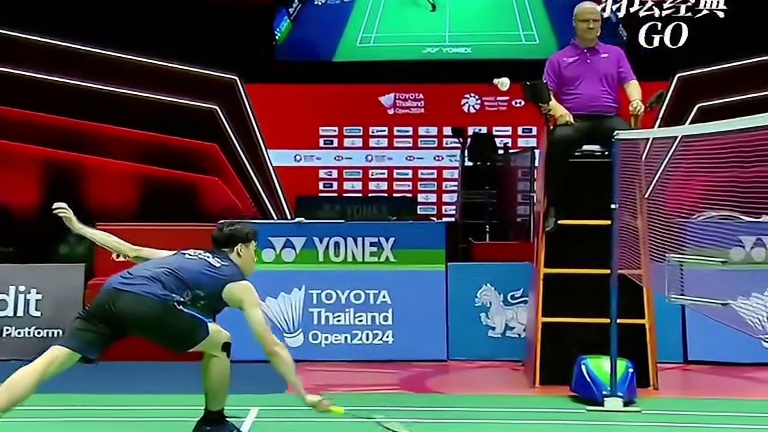 本来是准备秀抽象的鸡哥，还是被影帝抢了戏！ #羽毛球 #李梓嘉 #周天成 #李梓嘉vs周天成