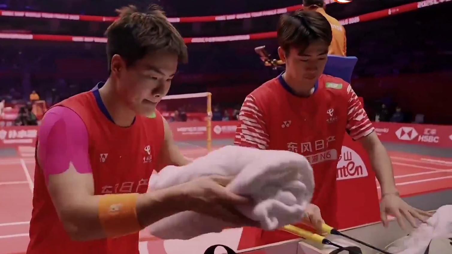 【回放】男双 兰基雷迪/谢提vs梁伟铿/王昶 小组赛 2025BWF世界巡回赛总决赛 龙宝解说