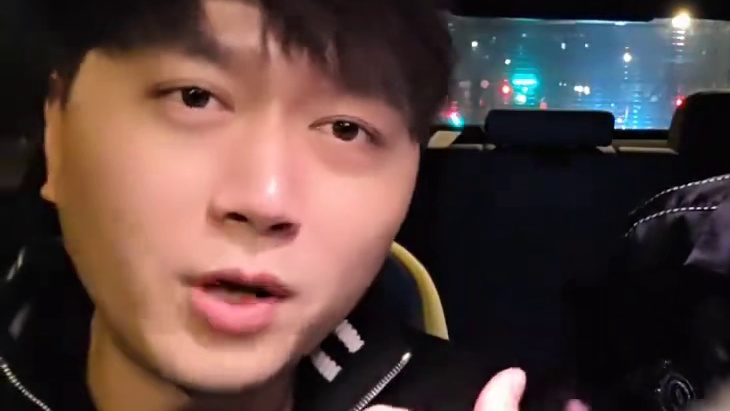 尾巴找男助理小酷吃醋！不凡疯狂拱火