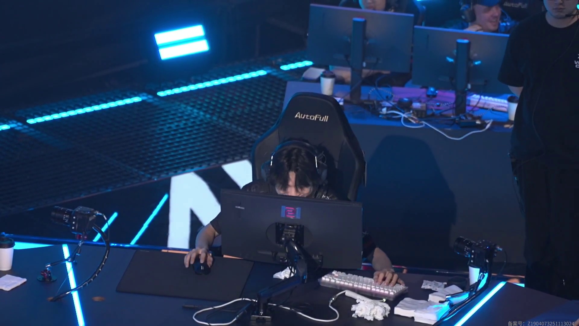 life霓虹残局一打五斩获五杀！！！