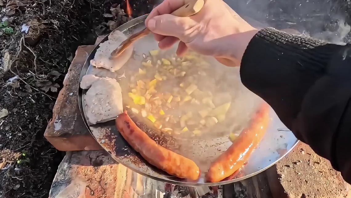 第5集：男人在野外翻新了自己的老房子