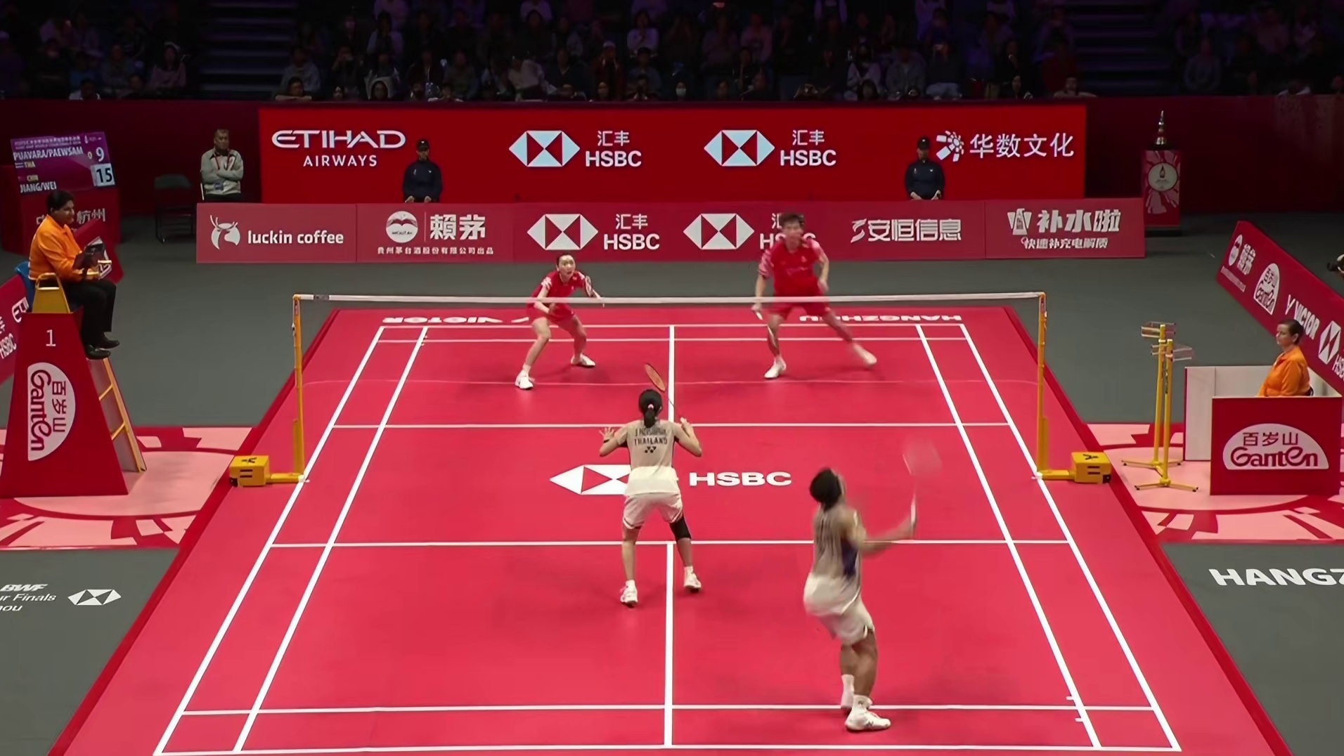 丫邦组合配合默契，抓住对手的失误，攻防转换迅速，横扫德差波、苏皮萨拉