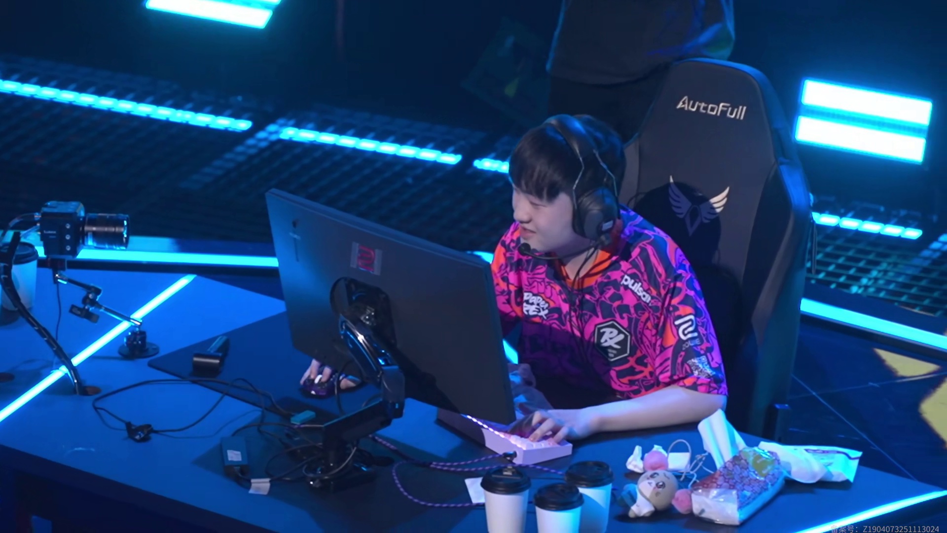 Jinggg雷兹道具出神入化化解残局！！！