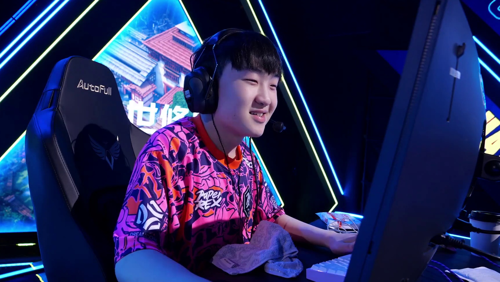 Jinggg火男人闪同出四杀扩大优势！！！