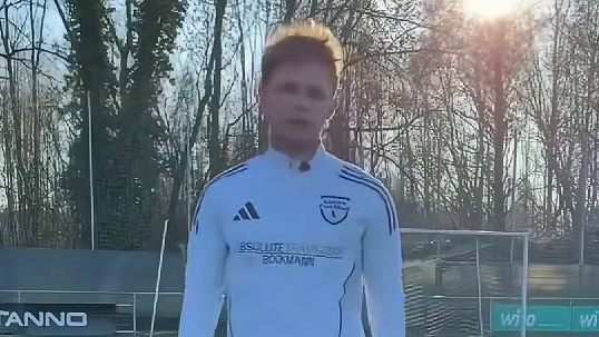 强力弧线球的动作要领，非常优秀