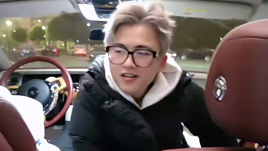 六总接电话有面！给不凡小酷笑坏了