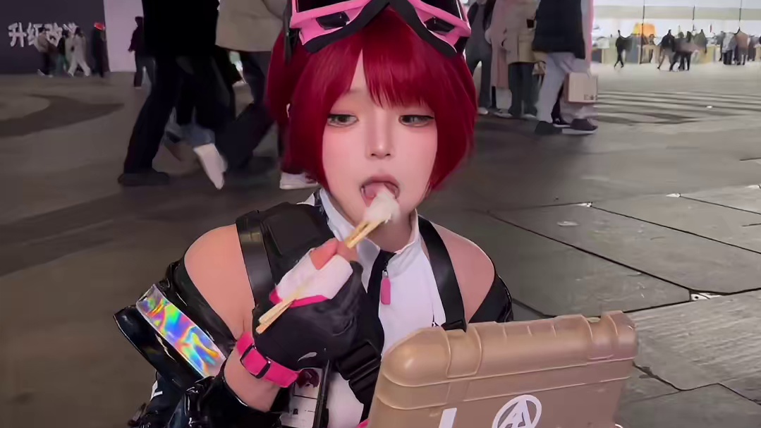 你看你又跳 露娜cos女医